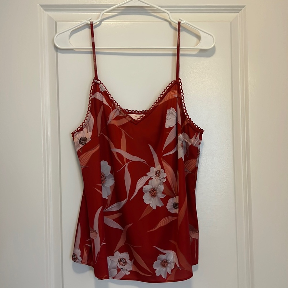 Ted Baker printed cami. Scalloped edge.